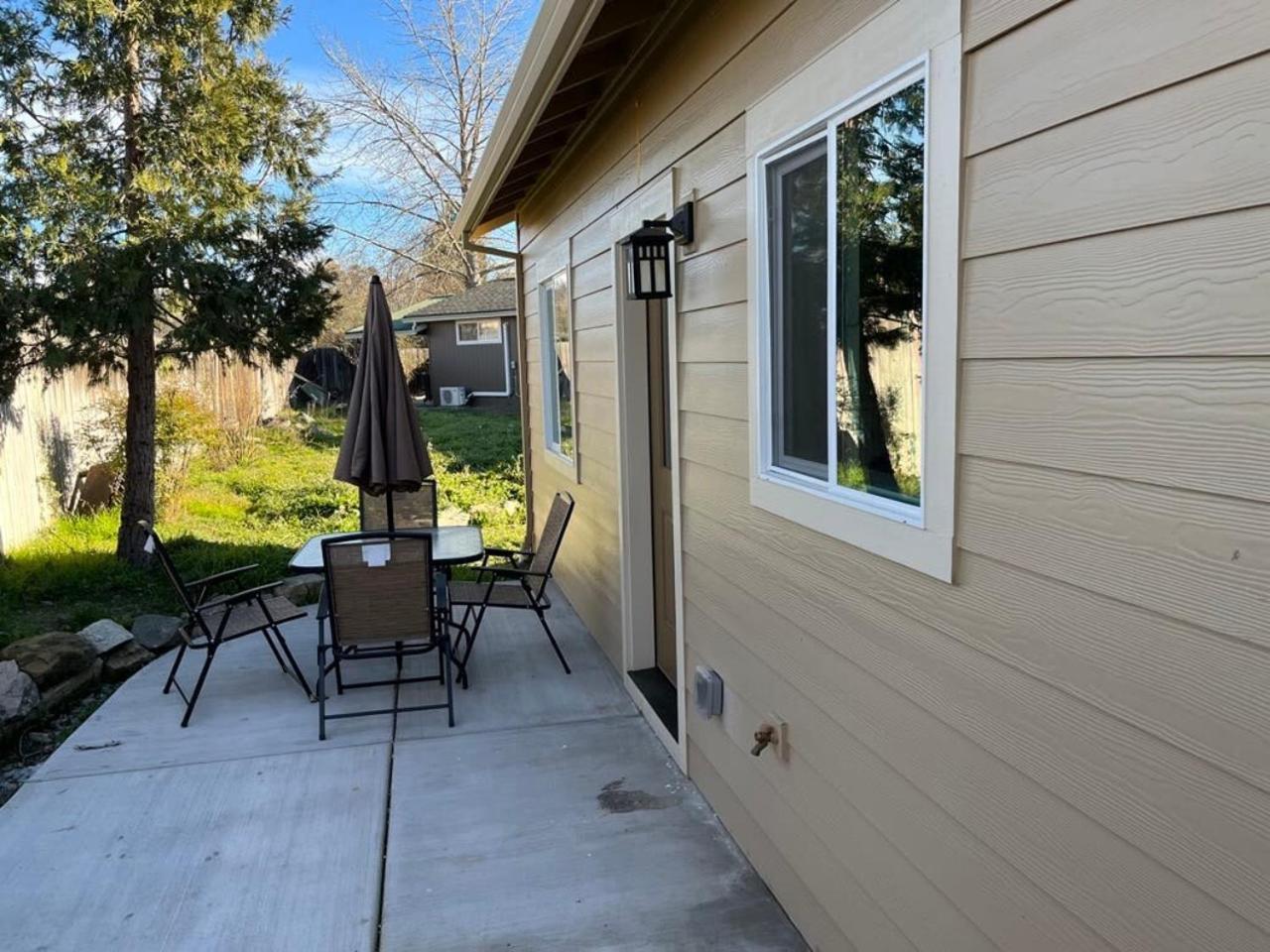 Cheerful New 2 Bedroom Home In Cul De Sac Netflix Μέντφορντ Εξωτερικό φωτογραφία